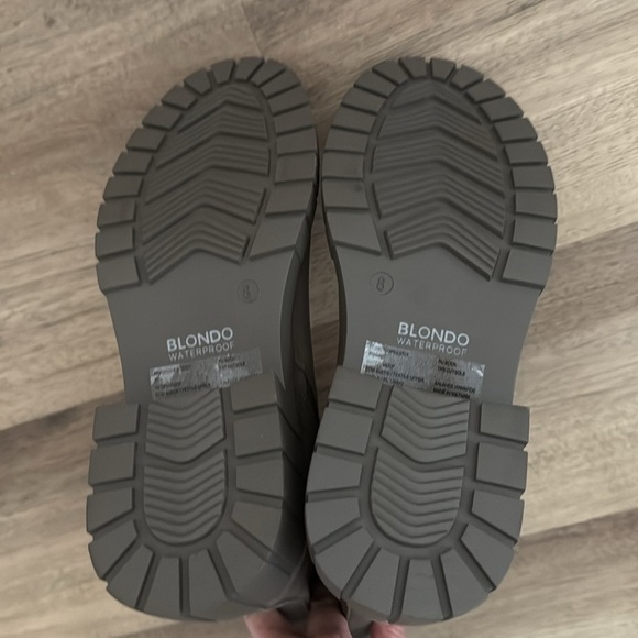 NIB BLONDO Prestly Waterproof Leather Bootie Taupe 8 - Picture 7 of 9